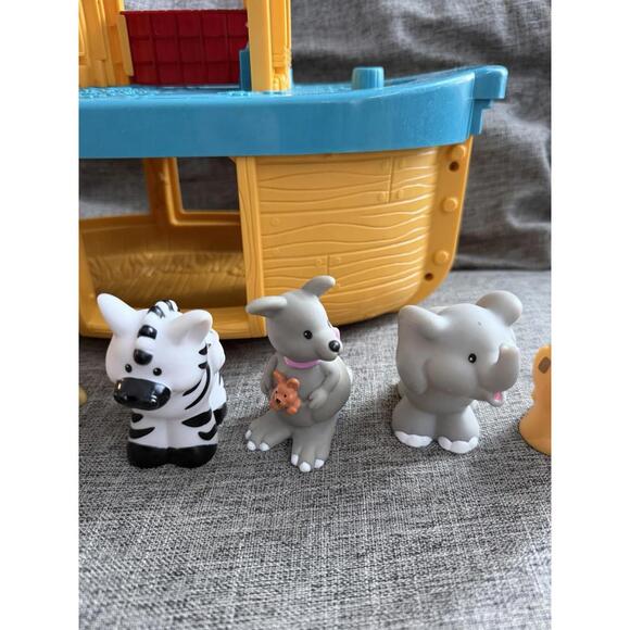 Fisher Price Little People Noahs Ark Set With 7 Animals - Picture 3 of 12